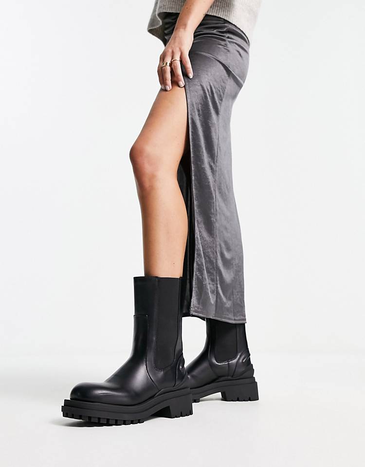 Bershka chunky Chelsea boot in black